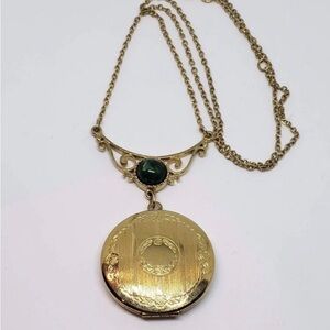 Sarah Coventry Gold Necklace with Green Accent